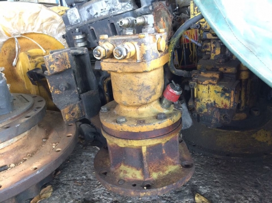 โป๊ะสวิง KOMATSU PC 40-7 เก่าญี่ปุ่น ราคา 35,000 บาท