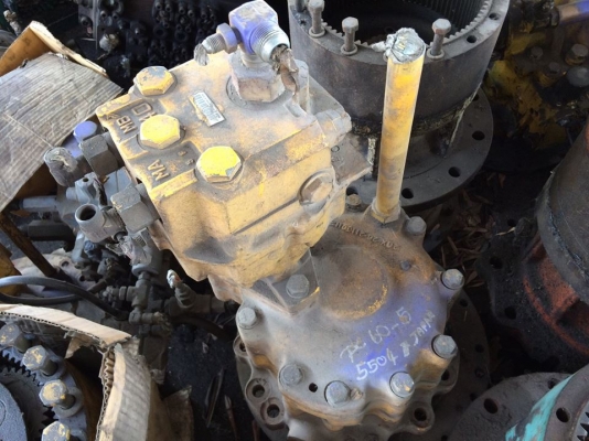 โป๊ะสวิง KOMATSU PC60-5 เก่าญี่ปุ่น ราคา 45,000 บาท