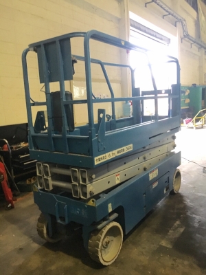 Genie GS2032 : รถกระเช้า ขากรรไกร 6 เมตร นำเข้าจากญี่ปุ่น โทร. 080-6565422 (หนิง)