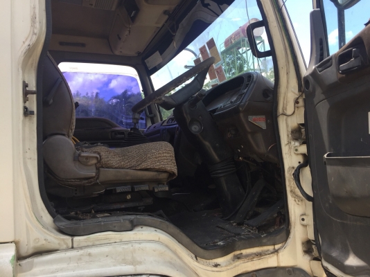 มี2คัน..10ล้อหัวลากอีซูซุ 320และ240แรง เล่มพร้อมโอน