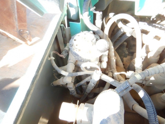 ขายรถขุดนำเข้าจากประเทศญี่ปุ่น kobelco sk135 yy04 รุ่น6 สนใจติดต่อสอบถาม 092-3309229 อีด