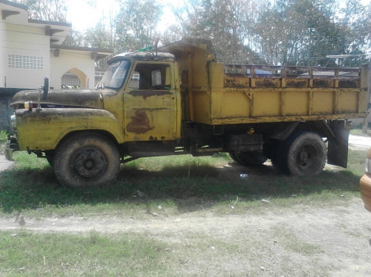 ขาย6ล้อ หัวยาว isuzu เครื่อง120แรง ดั้ม