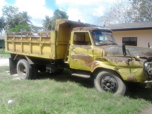 ขาย6ล้อ หัวยาว isuzu เครื่อง120แรง ดั้ม