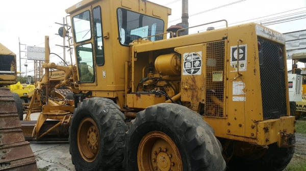 รถเกรด CATERPILLAR 12G ตัวนี้เป็นเครื่อง 140G หกสูบมีเทอร์โบ ใบมีด 14 ฟุต