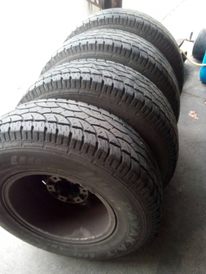 235/75R15 DEESTONE PAYAK A/T ชุด 4 ล้อ โทร.081-427-3941 ไอดีไลน์ 0814273941