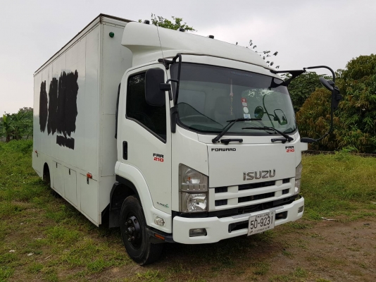 1,050,000"ขายคับหกล้อตู้อีสุ210ปี57