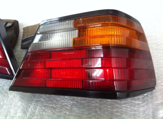 ไฟเลี้ยว benz w124 ไฟท้าย 124 แท้