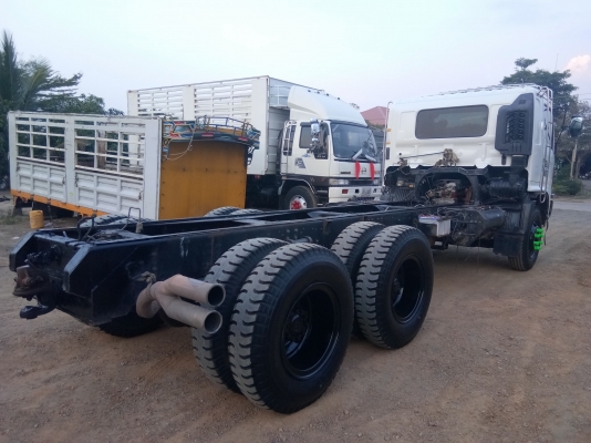 HINO MEGA 260 แรง ปี 48 สวยเดิมรถห้างแท้ 2 เพลา เครื่อง/เกียร์/เฟืองท้ายเดิม ยางใหม่ 10 เส้น มีระบบลากพ่วง ทะเบียนพร้อม