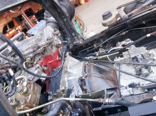 HINO MEGA 260 แรง ปี 48 สวยเดิมรถห้างแท้ 2 เพลา เครื่อง/เกียร์/เฟืองท้ายเดิม ยางใหม่ 10 เส้น มีระบบลากพ่วง ทะเบียนพร้อม