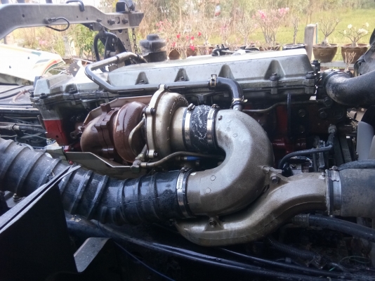 HINO MEGA 260 แรง ปี 48 สวยเดิมรถห้างแท้ 2 เพลา เครื่อง/เกียร์/เฟืองท้ายเดิม ยางใหม่ 10 เส้น มีระบบลากพ่วง ทะเบียนพร้อม