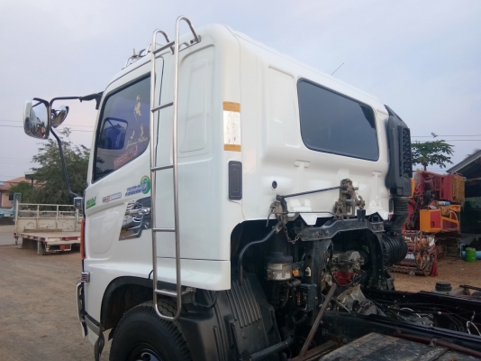 HINO MEGA 260 แรง ปี 48 สวยเดิมรถห้างแท้ 2 เพลา เครื่อง/เกียร์/เฟืองท้ายเดิม ยางใหม่ 10 เส้น มีระบบลากพ่วง ทะเบียนพร้อม