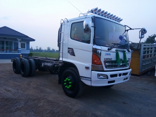 HINO MEGA 260 แรง ปี 48 สวยเดิมรถห้างแท้ 2 เพลา เครื่อง/เกียร์/เฟืองท้ายเดิม ยางใหม่ 10 เส้น มีระบบลากพ่วง ทะเบียนพร้อม