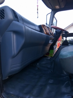 HINO MEGA 260 แรง ปี 48 สวยเดิมรถห้างแท้ 2 เพลา เครื่อง/เกียร์/เฟืองท้ายเดิม ยางใหม่ 10 เส้น มีระบบลากพ่วง ทะเบียนพร้อม