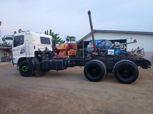 HINO MEGA 260 แรง ปี 48 สวยเดิมรถห้างแท้ 2 เพลา เครื่อง/เกียร์/เฟืองท้ายเดิม ยางใหม่ 10 เส้น มีระบบลากพ่วง ทะเบียนพร้อม