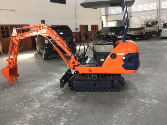 รถขุด Hitachi EX12-2 มือสอง นำเข้าจากญี่ปุ่น พร้อมใช้งาน