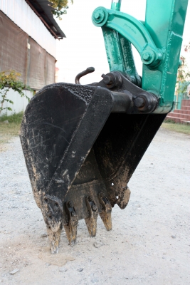 ขายรถแบคโฮ  เก่านอก ติดต่อ 086-324-1992 086-775-7900