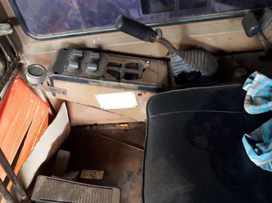 ขายด่วน รถแบคโฮ CAT E200B เฟรม สวย แท้คแน่นรถใช้งานน้อย สวย เก่าเก้บ เดิมๆ ขาย 450000 คับ ขายด่วน รถแบคโฮ CAT E200B เฟรม สวย แท้คแน่นรถใช้งานน้อย สวย เก่าเก้บ เดิมๆ ขาย 450000 คับ