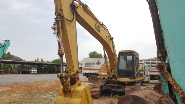ขาย แบคโฮ CAT 320 Version 1 เอกสารเล่มทะเบียนครบ เครื่องเดิม ปั้มดี ช่วงล่างเช็คใหม่หมดพร้อมใช้งาน ราคาต่อรองได้ครับ