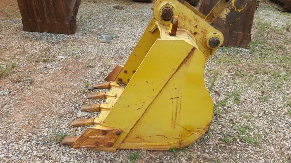 ขาย แบคโฮ CAT 320 Version 1 เอกสารเล่มทะเบียนครบ เครื่องเดิม ปั้มดี ช่วงล่างเช็คใหม่หมดพร้อมใช้งาน ราคาต่อรองได้ครับ