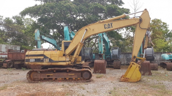 ขาย แบคโฮ CAT 320 Version 1 เอกสารเล่มทะเบียนครบ เครื่องเดิม ปั้มดี ช่วงล่างเช็คใหม่หมดพร้อมใช้งาน ราคาต่อรองได้ครับ