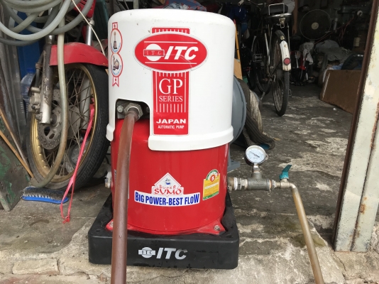 ขายปั้มน้ำอัตโนมัติ ITC( Hitachi ) 250W สภาพสวยใหม่มาก หมุนนิ่ม พร้อมใช้งาน ราคา 2,800 บาท