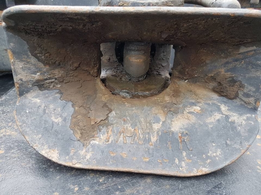 ชุดลำโพงลากพ่วงของสามมิตรพร้อมแท่น