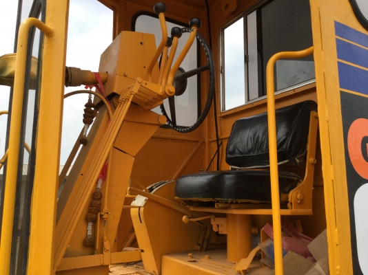 ขายรถเกรด komatsu GD 605 สภาพดี พร้อมใช้