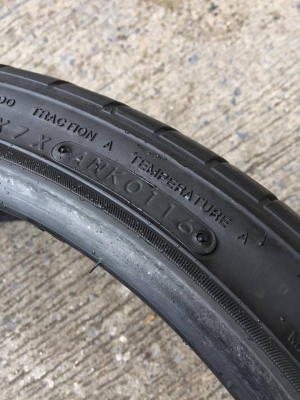 ขายยาง NITTO NT555 Extreme ZR (MADE IN JAPAN) 225-35-20 ปี16 คู่ละ 5,500 บาท ขายยาง NITTO NT555 Extreme ZR (MADE IN JAPAN) 225-35-20 ปี16 คู่ละ 5,500 บาท