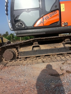 ขายรถแบ็คโฮ HITACHI ZX200-5G ปี 2013 ใช้งานเพียง 5 พันชั่วโมง สภาพนางฟ้า