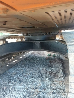 ขายรถแบ็คโฮ HITACHI ZX200-5G ปี 2013 ใช้งานเพียง 5 พันชั่วโมง สภาพนางฟ้า