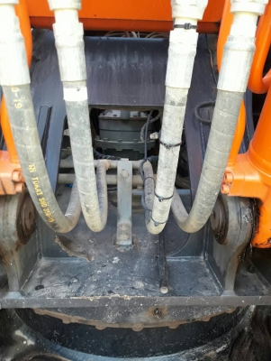 ขายรถแบ็คโฮ HITACHI ZX200-5G ปี 2013 ใช้งานเพียง 5 พันชั่วโมง สภาพนางฟ้า