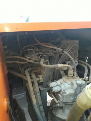 ขายรถแบ็คโฮ HITACHI ZX200-5G ปี 2013 ใช้งานเพียง 5 พันชั่วโมง สภาพนางฟ้า