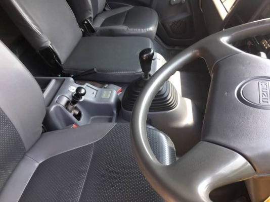 Isuzu 360 แรง แม่ปี 56 ลูกปี 57 ดัมพ์คอกเกษตรอู่พนัส รถสวยเดิมไม่เคยทำสี น้ำหนักบรรทุก 29.70 ตัน เครื่อง/เกียร์เดิม ยางดี พร้อมใช้งาน