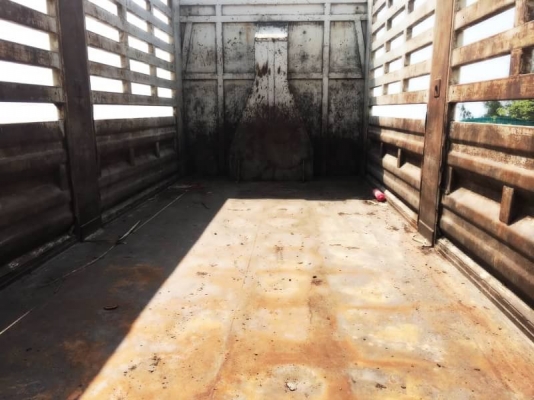 Isuzu 360 แรง แม่ปี 56 ลูกปี 57 ดัมพ์คอกเกษตรอู่พนัส รถสวยเดิมไม่เคยทำสี น้ำหนักบรรทุก 29.70 ตัน เครื่อง/เกียร์เดิม ยางดี พร้อมใช้งาน