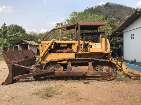 ขายรถแทรกเตอร์ แพ็คคู่ CAT D6C และ CAT D7F ราคา.750000 ตีนไก่ เกียร์ท๊อก มีลิปเปอร์หลัง รถสวย ช่วงล้างเต็ม เฟรมสวย เครื่องแน้น ปั้มแรง รถพร้อมใช้งานทั้ง 2 คัน สนใจนัดลองรถได้ที่.081-3531946 ต่อ.บางนา &amp; ID LINE รถอยู่ จ.กาณจนบุรี