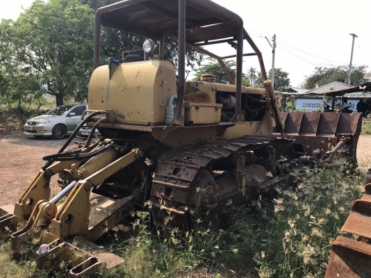 ขายรถแทรกเตอร์ แพ็คคู่ CAT D6C และ CAT D7F ราคา.750000 ตีนไก่ เกียร์ท๊อก มีลิปเปอร์หลัง รถสวย ช่วงล้างเต็ม เฟรมสวย เครื่องแน้น ปั้มแรง รถพร้อมใช้งานทั้ง 2 คัน สนใจนัดลองรถได้ที่.081-3531946 ต่อ.บางนา &amp; ID LINE รถอยู่ จ.กาณจนบุรี