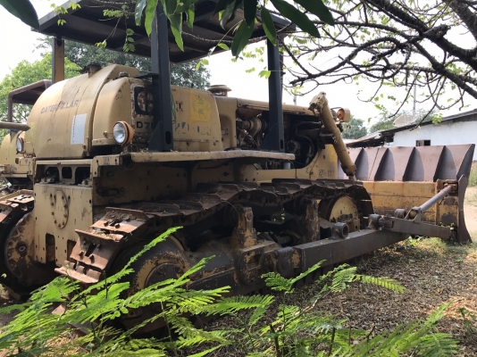 ขายรถแทรกเตอร์ แพ็คคู่ CAT D6C และ CAT D7F ราคา.750000 ตีนไก่ เกียร์ท๊อก มีลิปเปอร์หลัง รถสวย ช่วงล้างเต็ม เฟรมสวย เครื่องแน้น ปั้มแรง รถพร้อมใช้งานทั้ง 2 คัน สนใจนัดลองรถได้ที่.081-3531946 ต่อ.บางนา &amp; ID LINE รถอยู่ จ.กาณจนบุรี