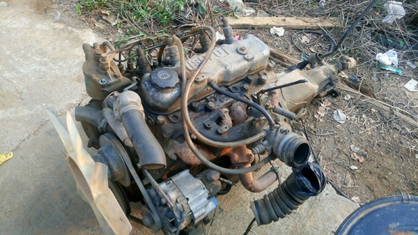 ขายเครื่องยนต์ดีเซล isuzu c190