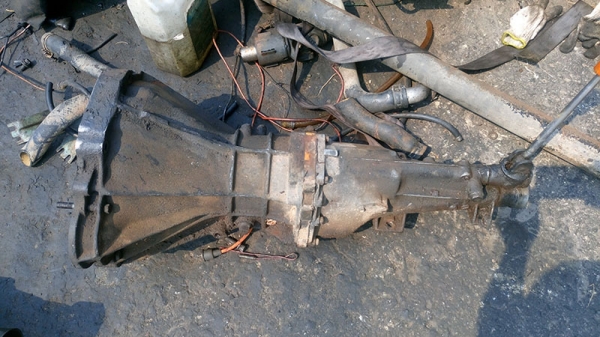 ขายเกียร์ธรรมดาดีเซลนิสสัน 3850 บาท