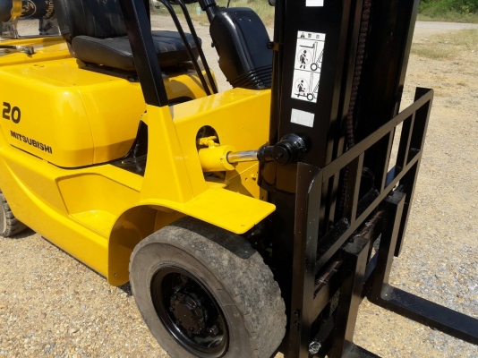 ขายรถยก MITSUBISHI FG20 F17B ใช้แก๊ส เครื่องเบนซิน เกียร์ออโต้ยกได้2ตัน เสา3เมตร ยางตันหน้าหลัง ติดต่อ 098-7962549