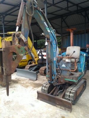 ส่งลูกค้า จ.สมุทรสงคราม เรียบร้อยแล้ว รถแบคโฮ KOBELCO SK014 รถเก่านอกนำเข้า ยังไม่เคยใช้งานในไทย เครื่องดี ปั๊มดี เอวแน่น ติดหัวกระแทกจากนอก สภาพพร้อมใช้งาน มีเอกสารใบอินวอยซ์