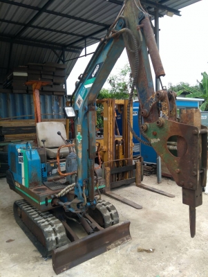 ส่งลูกค้า จ.สมุทรสงคราม เรียบร้อยแล้ว รถแบคโฮ KOBELCO SK014 รถเก่านอกนำเข้า ยังไม่เคยใช้งานในไทย เครื่องดี ปั๊มดี เอวแน่น ติดหัวกระแทกจากนอก สภาพพร้อมใช้งาน มีเอกสารใบอินวอยซ์