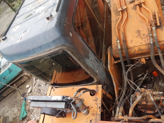 ขายEX200-2. พร้อม ใช้งาน. จะเปลี่ยนเป็น120 ขายEX200-2. พร้อม ใช้งาน. จะเปลี่ยนเป็น120