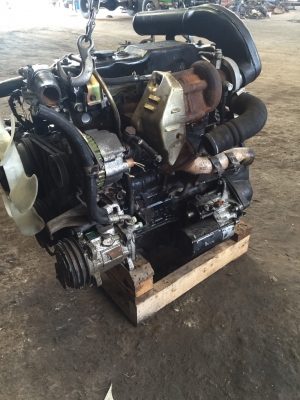 เครื่องยนตร์อีซูสุ4BD turbo วางแบ๊คโฮหลายรุ่นเก่านอก