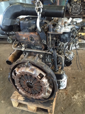 เครื่องยนตร์อีซูสุ4BD turbo วางแบ๊คโฮหลายรุ่นเก่านอก