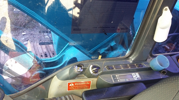 ขาย 1,850,000 KOBELCO sk 200-8 super X 8,400 ชม. เครื่องดี ปั้มแรง เอวแน่น ช่วงล่างสวย สีไม่สวยเอกสารแจ้งจำหน่าย รถสวยพร้อมใช้ รถอยู่ เพชรบุรี 090-772-3710 090-772-3708