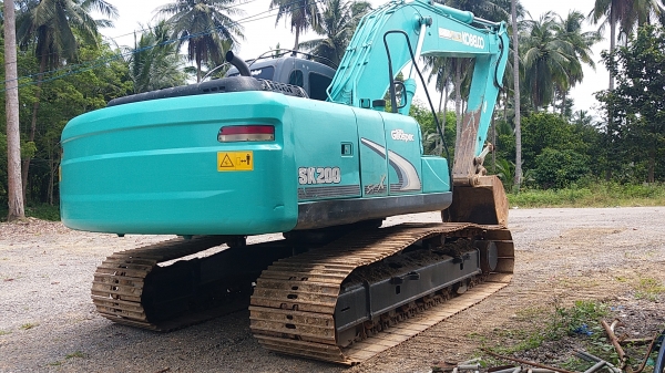 ขาย 1,850,000 KOBELCO sk 200-8 super X 8,400 ชม. เครื่องดี ปั้มแรง เอวแน่น ช่วงล่างสวย สีไม่สวยเอกสารแจ้งจำหน่าย รถสวยพร้อมใช้ รถอยู่ เพชรบุรี 090-772-3710 090-772-3708
