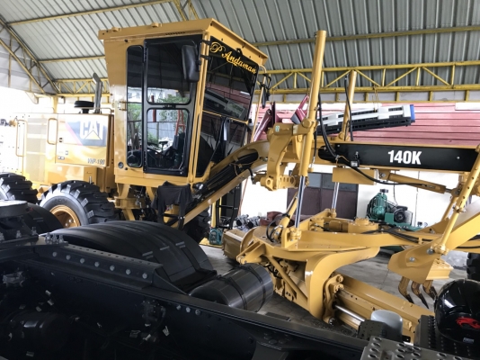 รถเกรดเกลี่ยดิน ยี่ห้อ CATERPILLAR 190 แรงม้า ปีจดทะเบียน 2560 รถใช้ไป 230 ชั่วโมง สภาพใหม่ ปละสมบูรณ์มาก รถเกรดเกลี่ยดิน ยี่ห้อ CATERPILLAR 190 แรงม้า ปีจดทะเบียน 2560 รถใช้ไป 230 ชั่วโมง สภาพใหม่ ปละสมบูรณ์มาก