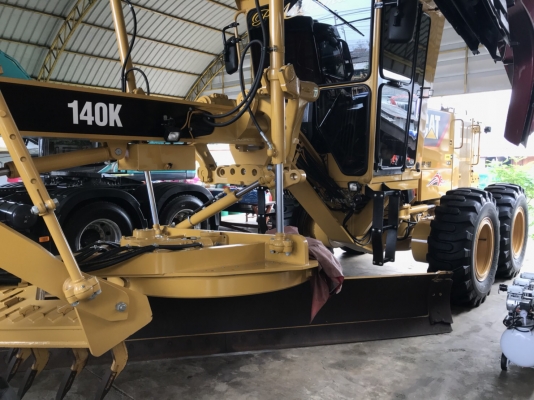 รถเกรดเกลี่ยดิน ยี่ห้อ CATERPILLAR 190 แรงม้า ปีจดทะเบียน 2560 รถใช้ไป 230 ชั่วโมง สภาพใหม่ ปละสมบูรณ์มาก รถเกรดเกลี่ยดิน ยี่ห้อ CATERPILLAR 190 แรงม้า ปีจดทะเบียน 2560 รถใช้ไป 230 ชั่วโมง สภาพใหม่ ปละสมบูรณ์มาก