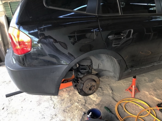 รับเปลี่ยนสปริงหลัง BMW X3 E83 ของใหม่